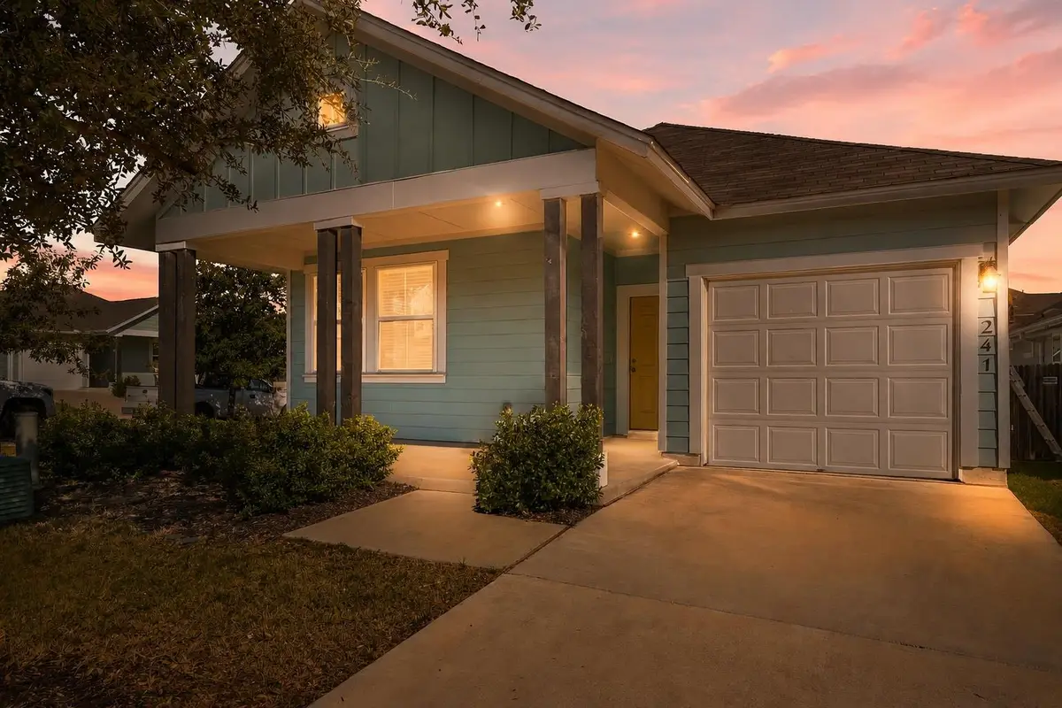 241 E Broade St, Leander, TX 78641 - #1