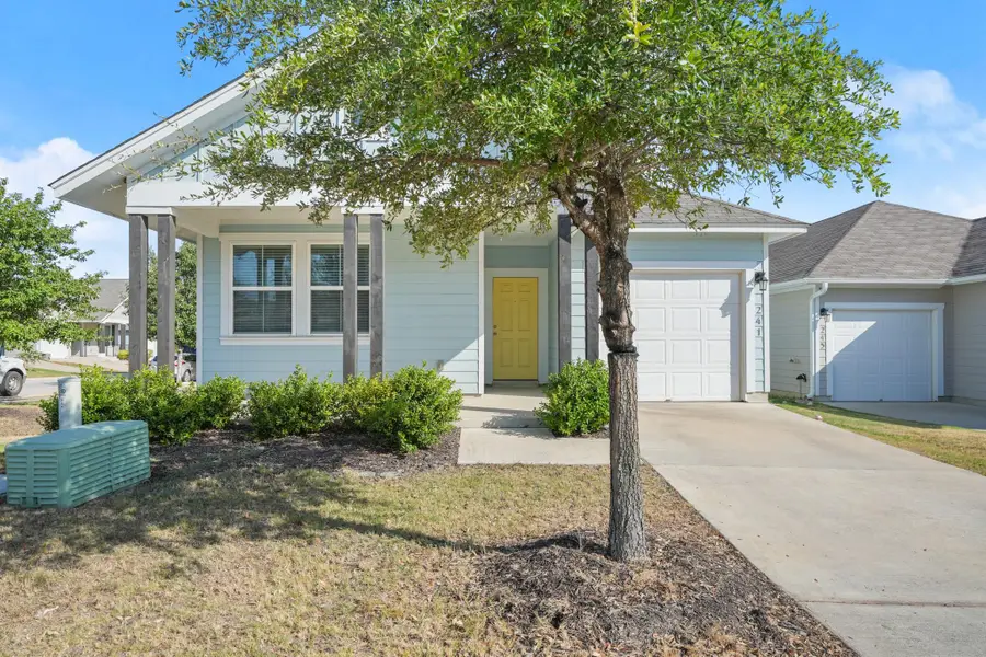241 E Broade St, Leander, TX 78641 - #2