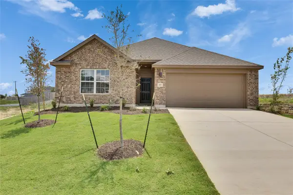 105 Old Silver Dr, Jarrell, TX 76537