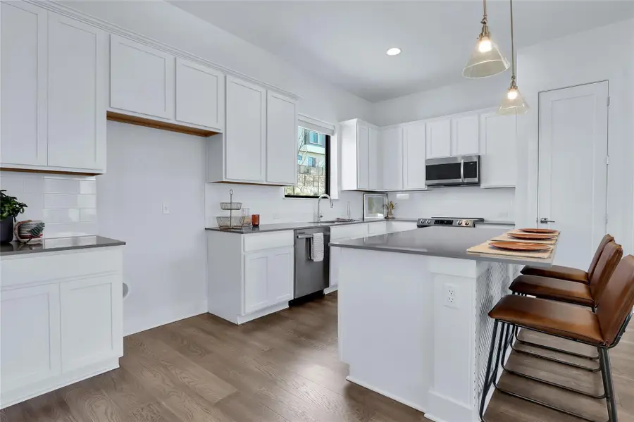 2050 Lohmans Spur Rd #501, Lakeway, TX 78734 - Image #3