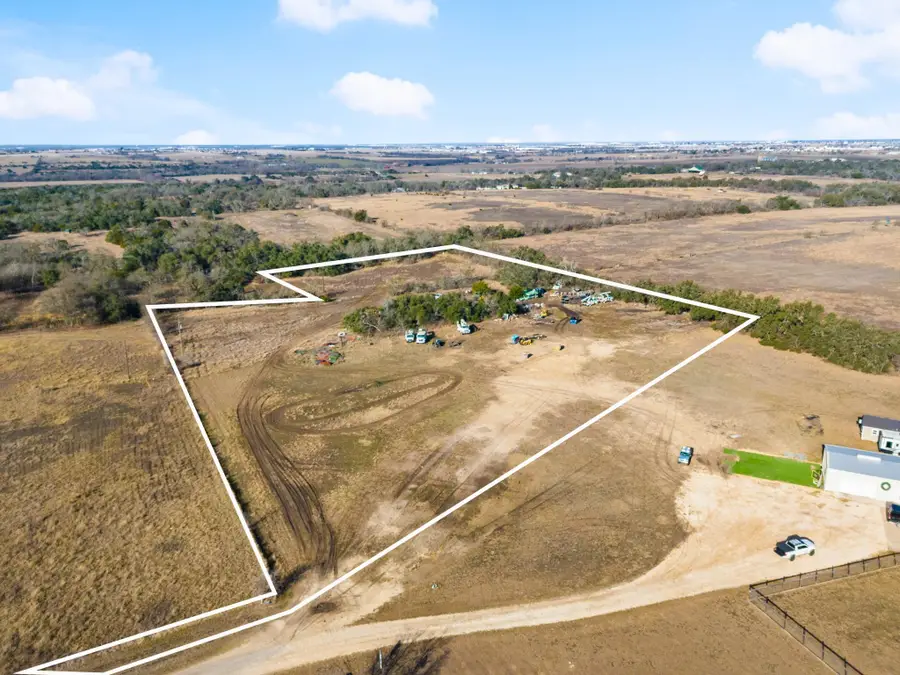 195 + 185 Freedom Dr, Georgetown, TX 78626 - Image #2