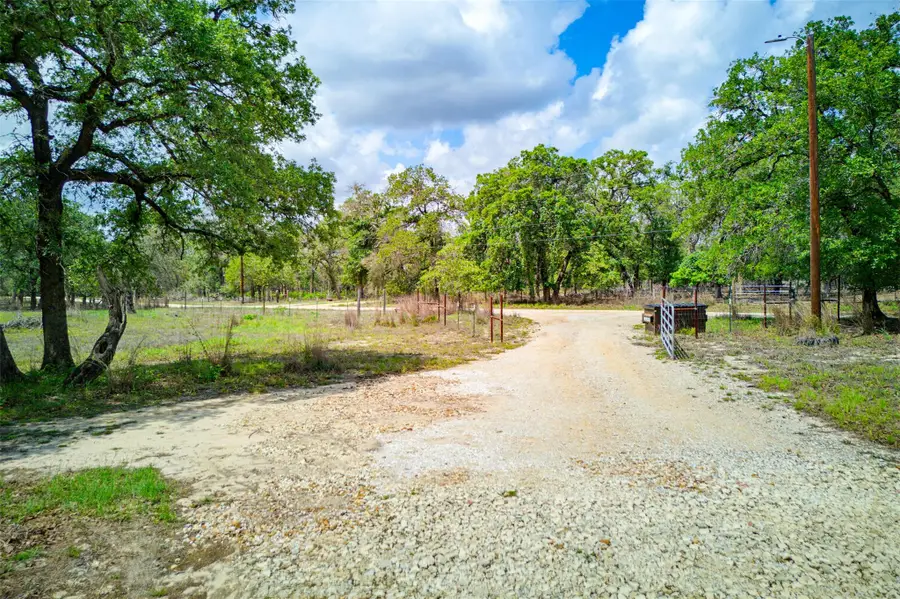 501 Turkey Tree Trl, Seguin, TX 78155 - #2