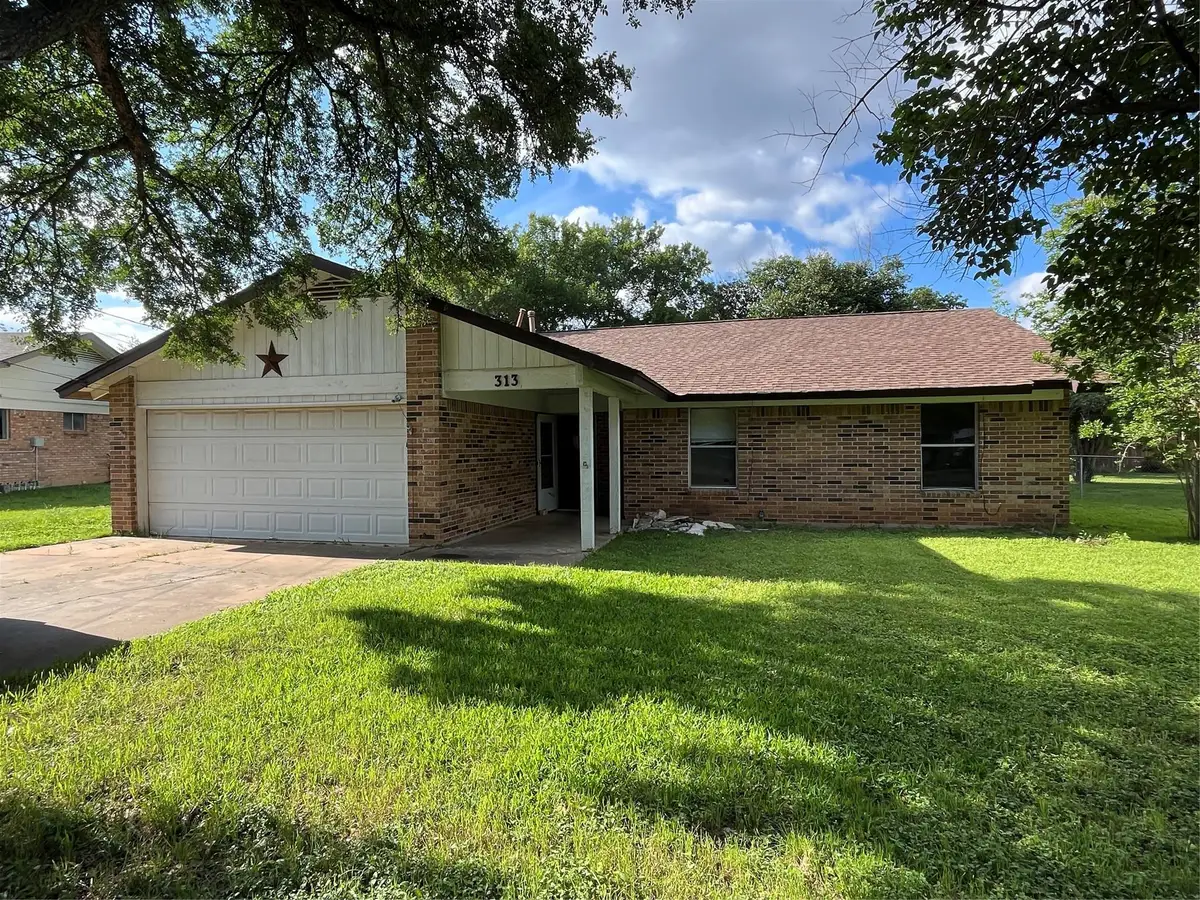 313 Golden Oaks Dr, Georgetown, TX 78628 - Image #1