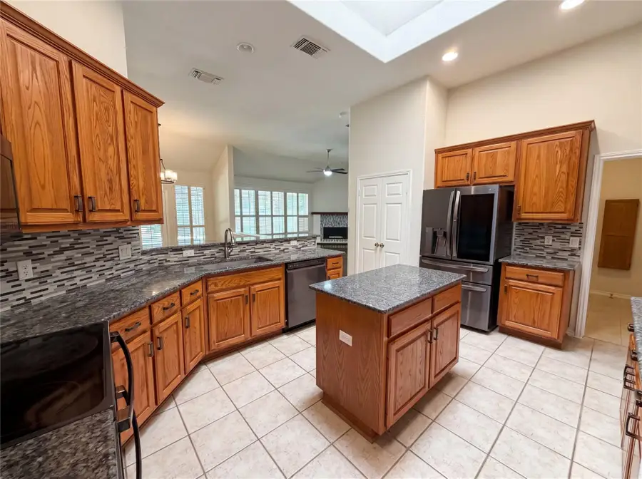 117 Brentwood Dr, Georgetown, TX 78628 - #2