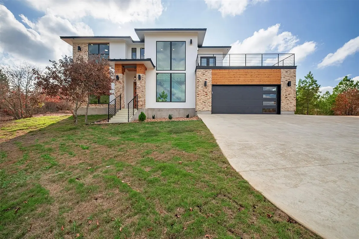 182 Lakeside Dr, Bastrop, TX 78602 - Image #1