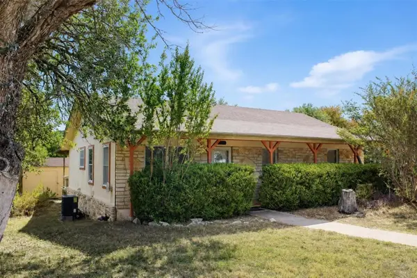 11540 Crumley Creek Rd, Jonestown, TX 78645