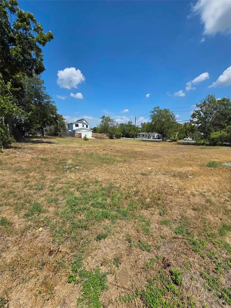 302 Blanco St, Kyle, TX 78640 - #3