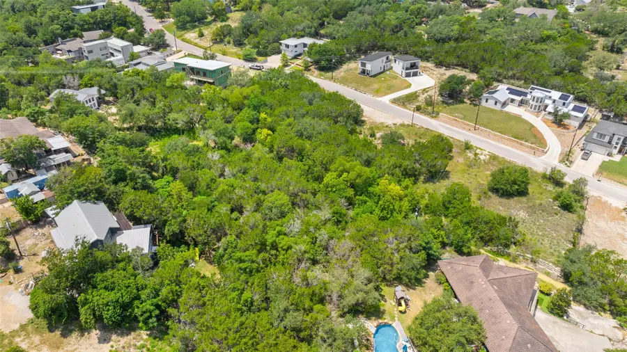 1810 Miami Dr, Austin, TX 78733 - Image #3