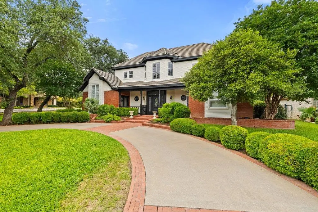 33 Cottondale Rd, The Hills, TX 78738 - #1