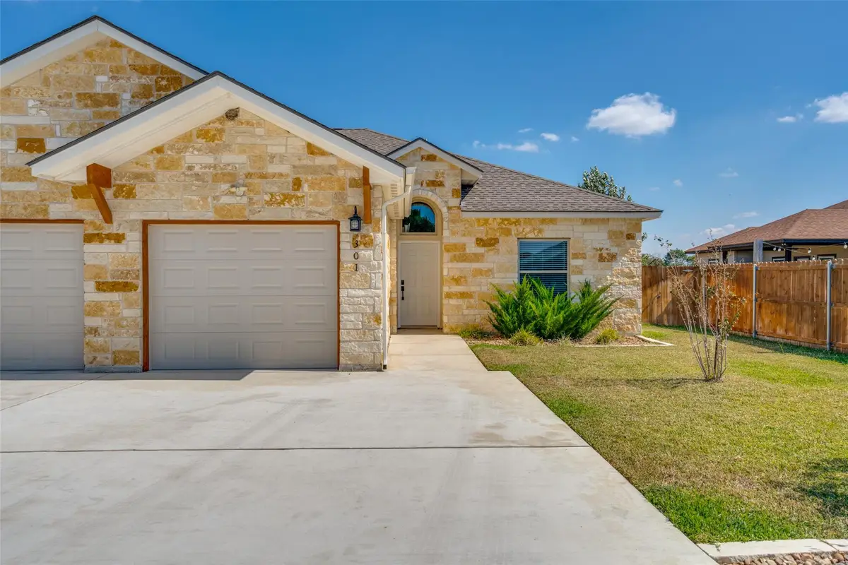 301 Navarro Way #29B, Seguin, TX 78155 - Image #1