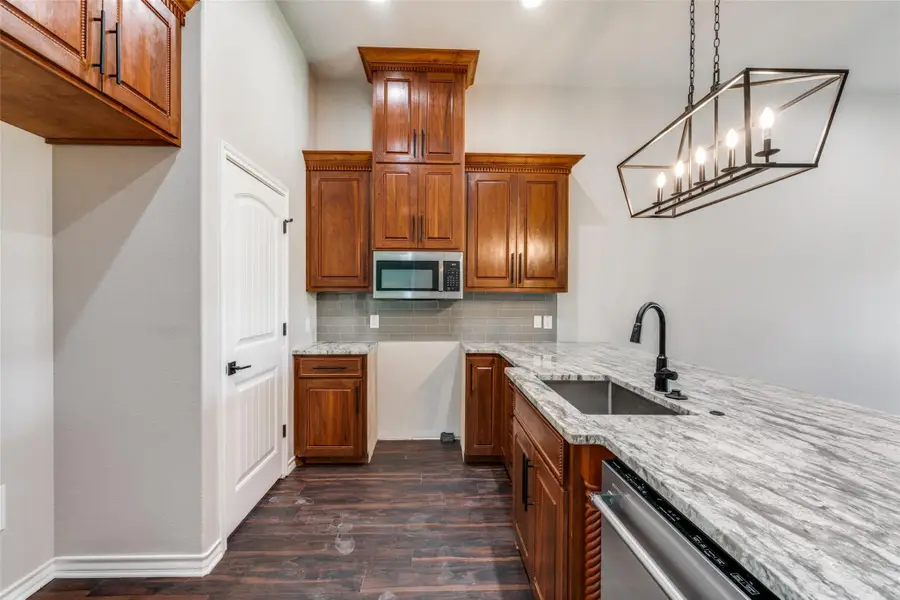 301 Navarro Way #29B, Seguin, TX 78155 - Image #2