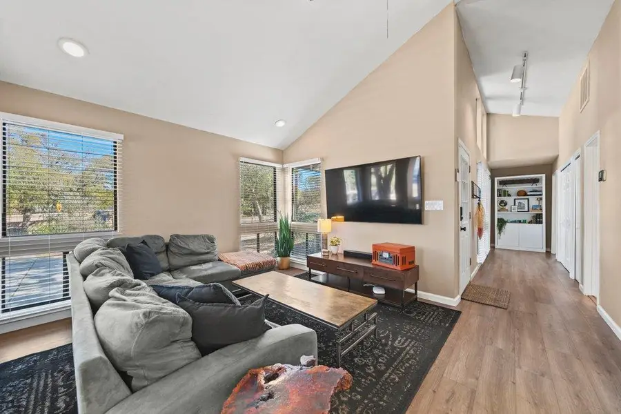 1505 N Lbj Dr, San Marcos, TX 78666 - Image #3