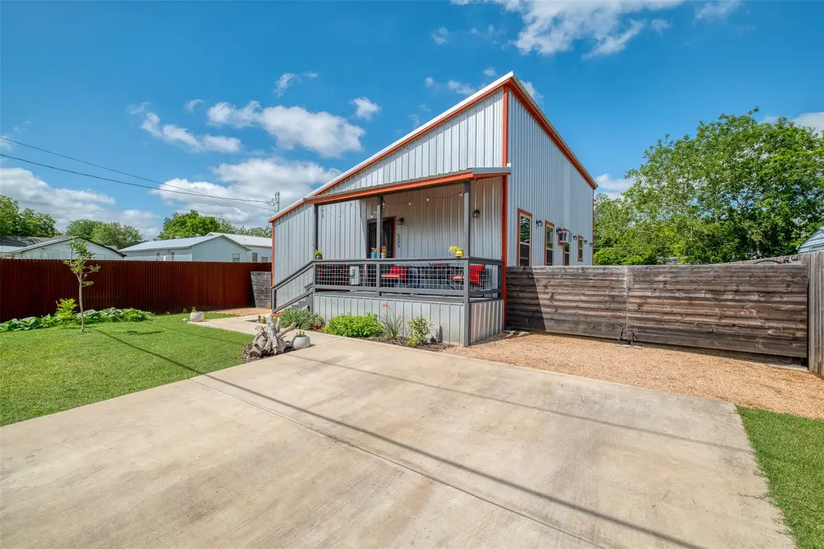 505 San Saba St St, Lockhart, TX 78644 - #1