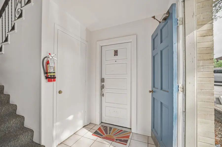 5332 Balcones Dr, Austin, TX 78731 - #3