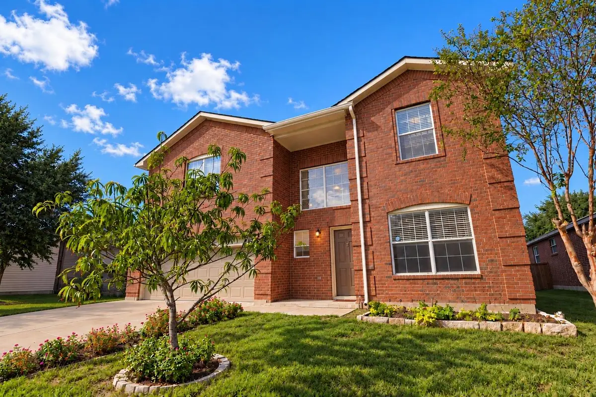 203 Pheasant Trl, Bastrop, TX 78602 - #1