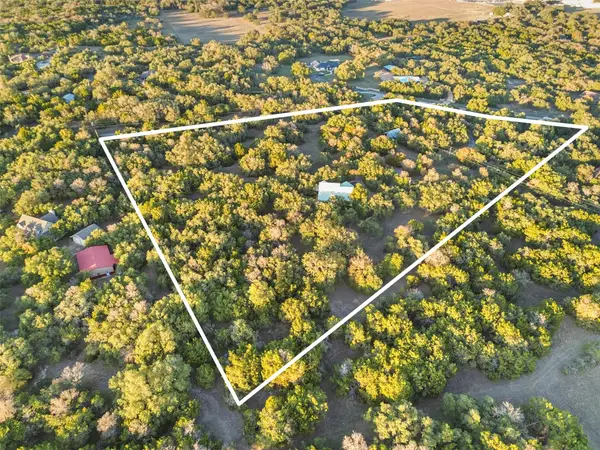 301 Crystal Meadows Dr, Kyle, TX 78640