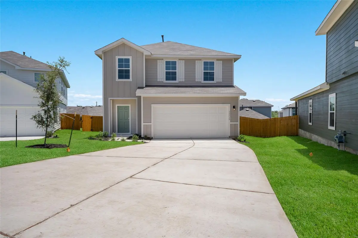 12207 Douglas Fir Cir, Mustang Ridge, TX 78610 - Image #1