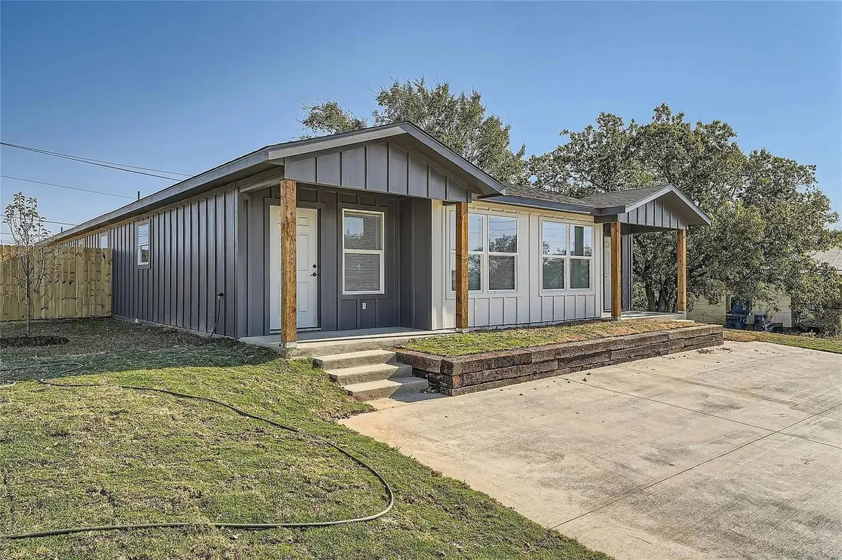 111 Fisher St #A & B, Elgin, TX 78621 - Image #1
