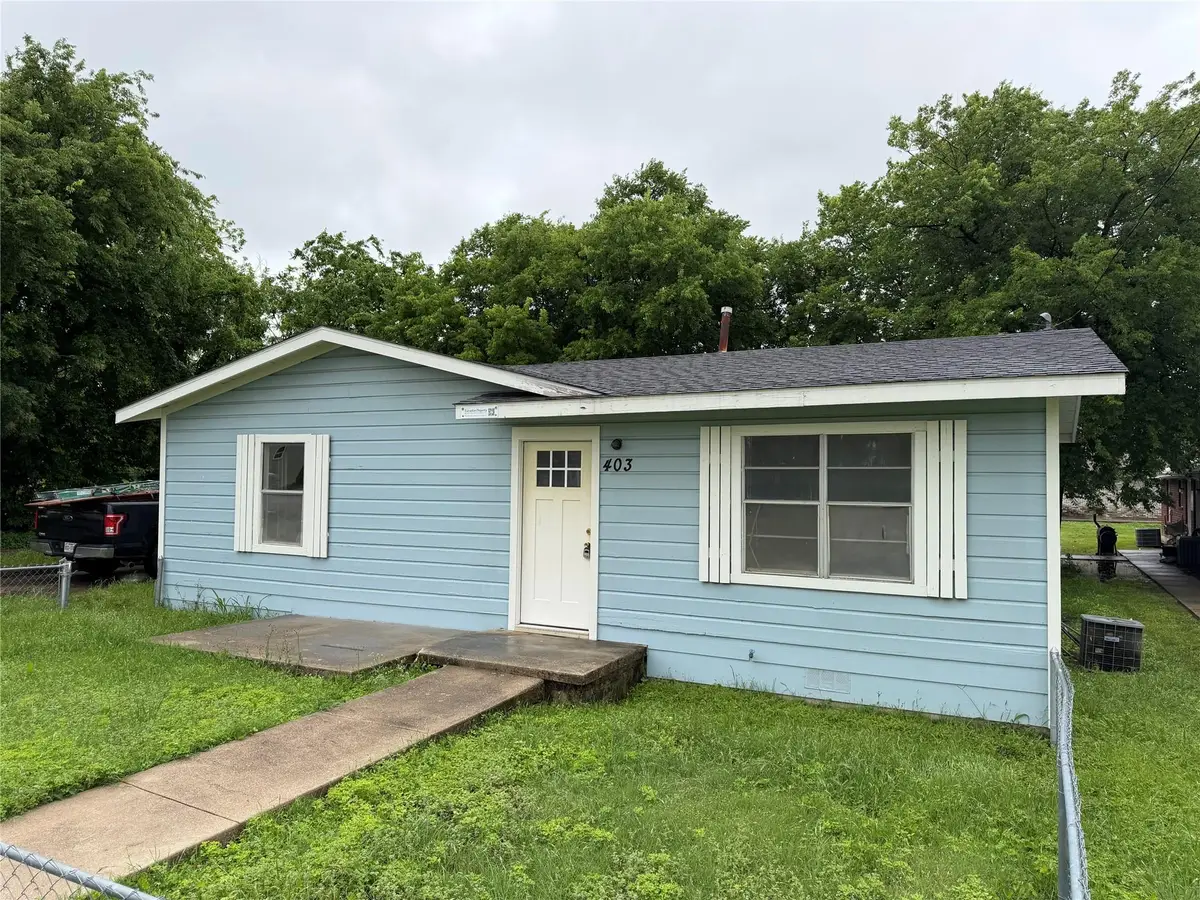 403 N 1st St, Copperas Cove, TX 76522 - #1