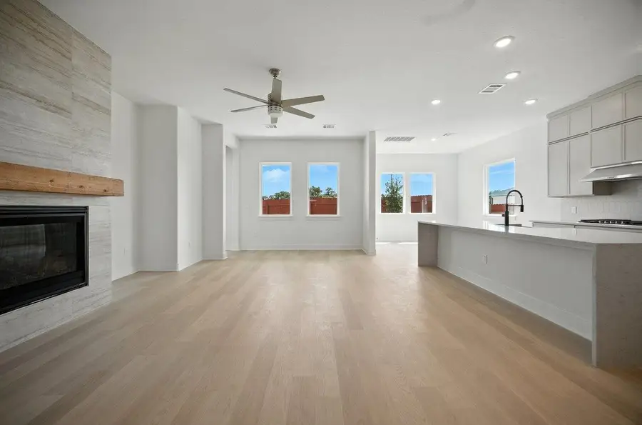 12009 Cearley Dr, Austin, TX 78758 - Image #2