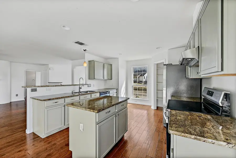 4142 Rockwood Dr, Lago Vista, TX 78645 - Image #2