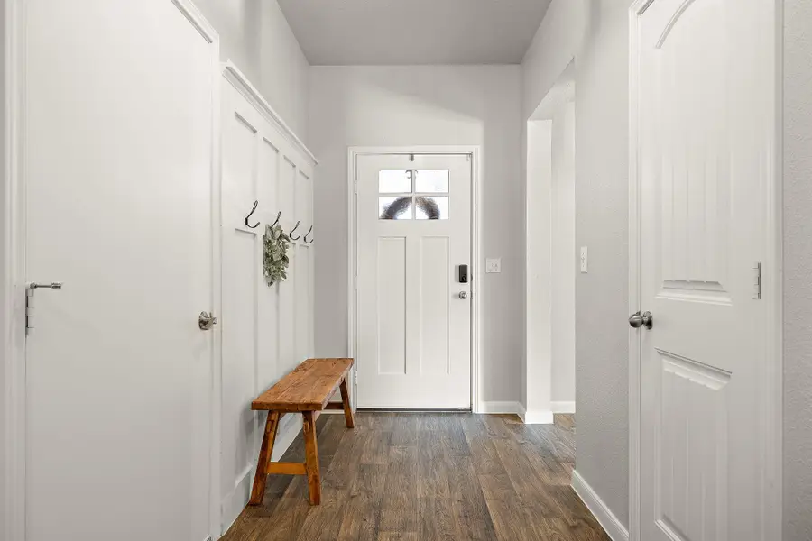 1006 Pembroke Ct, Hutto, TX 78634 - Image #3