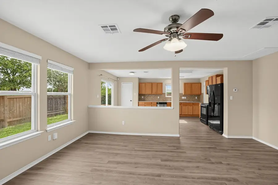 114 Hays Forest Cv, Elgin, TX 78621 - #3