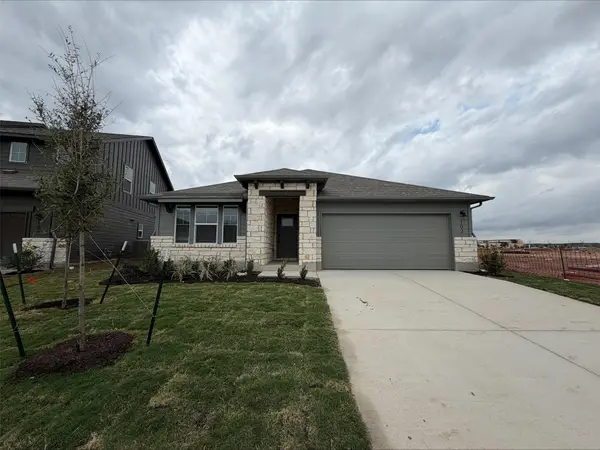 102 Holmby Dr, Hutto, TX 78634