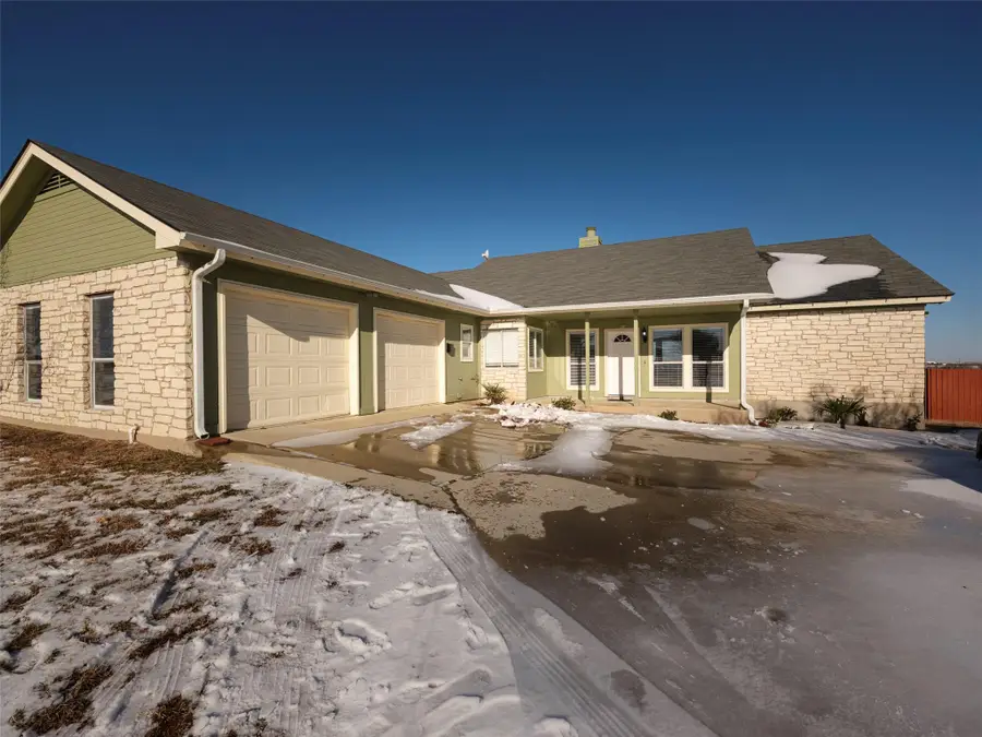 80 Family Cir, Hutto, TX 78634 - #3