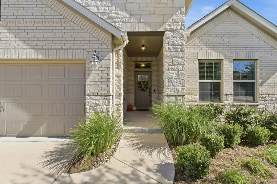 159 Belwood Dr, Buda, TX 78610 - Image #2