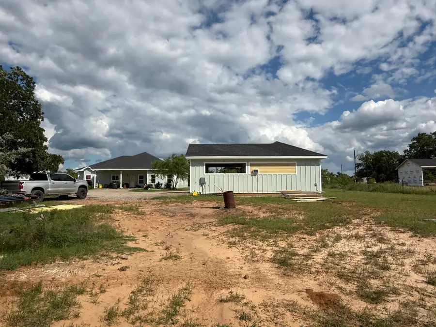 497 Brown Rd, McDade, TX 78650 - Image #2