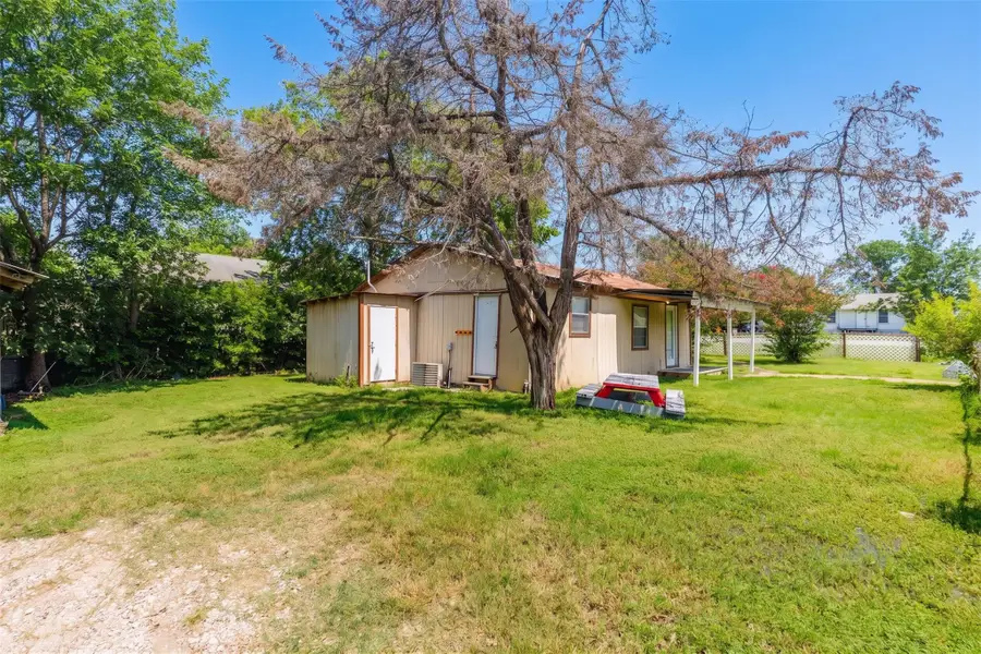 310 E Parsons St, Manor, TX 78653 - #3
