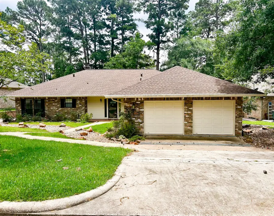 813 River Oaks Dr, Huntsville, TX 77340 - #2