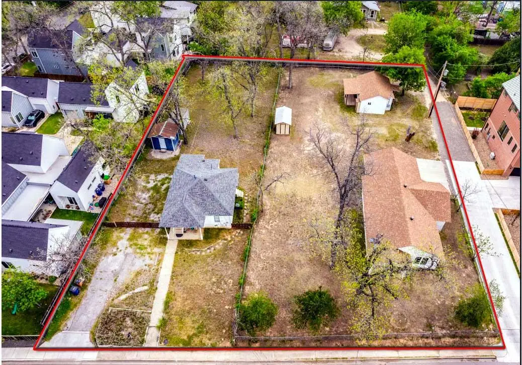 3520 Gonzales St, Austin, TX 78702 - #1