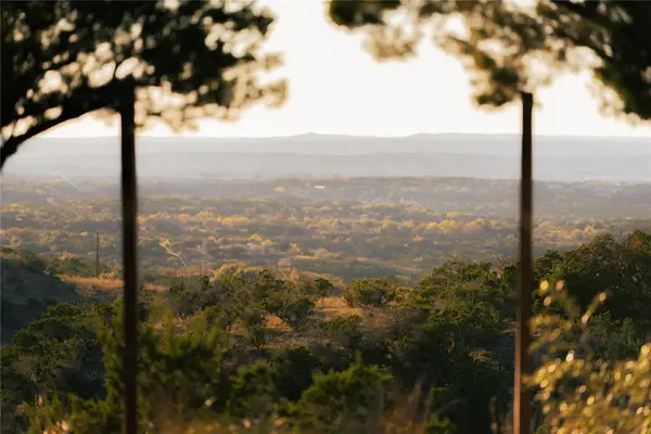 20801 Hamilton Pool Rd, Austin, TX 78738