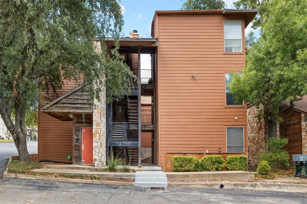 6903 Deatonhill Dr #2, Austin, TX 78745 - #1