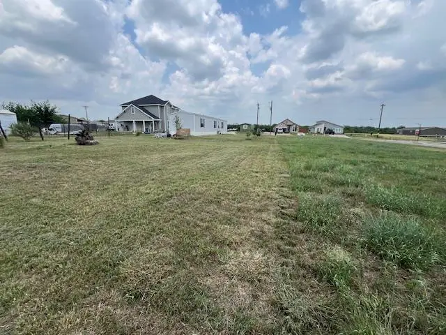 344 Margarita Dr, Dale, TX 78616 - Image #3