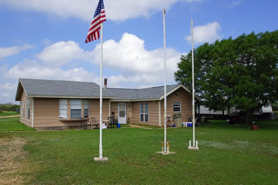 244 Apache Springs Rd, Briggs, TX 78608 - Image #2