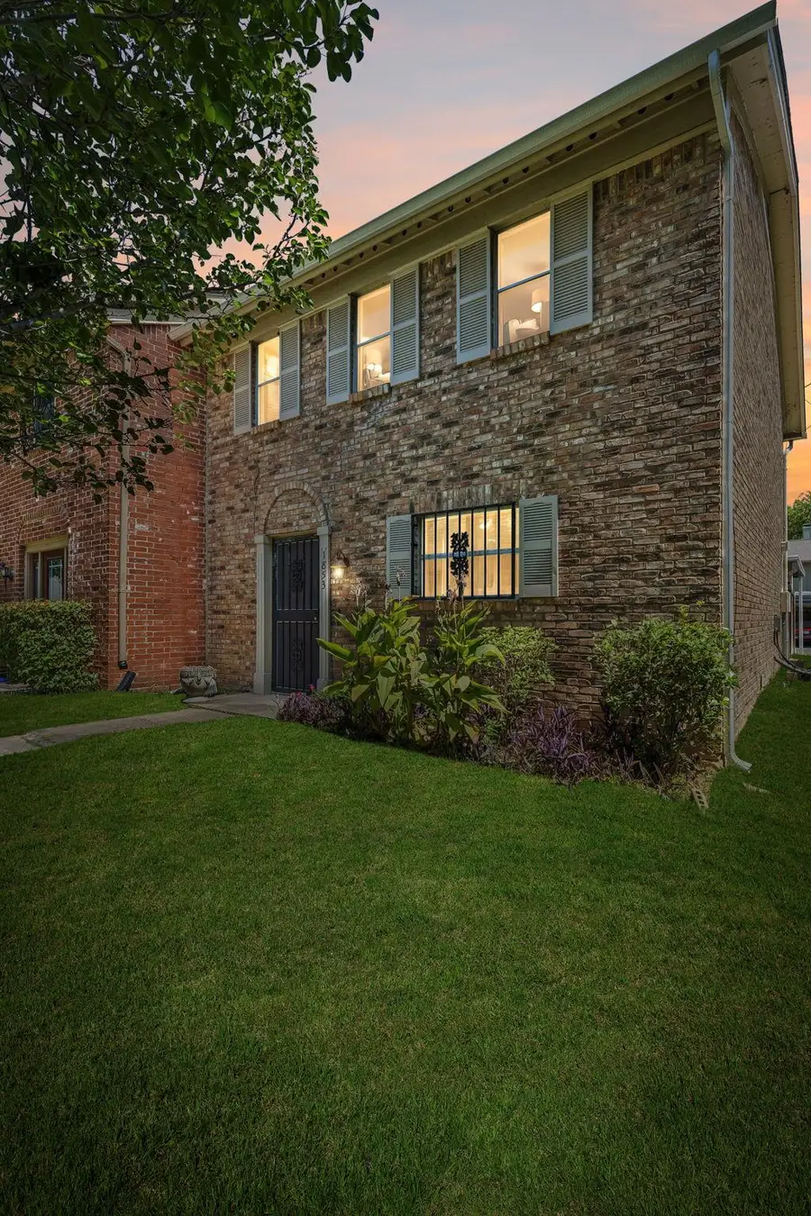 1853 Coronado Hills Dr, Austin, TX 78752 - #2
