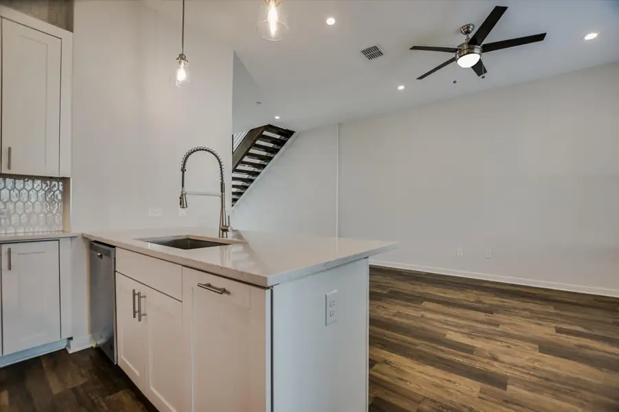 12001 Vista Parke Dr #1203, Austin, TX 78726 - #3