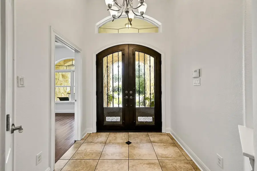 9402 Springwood Dr, Austin, TX 78750 - #2