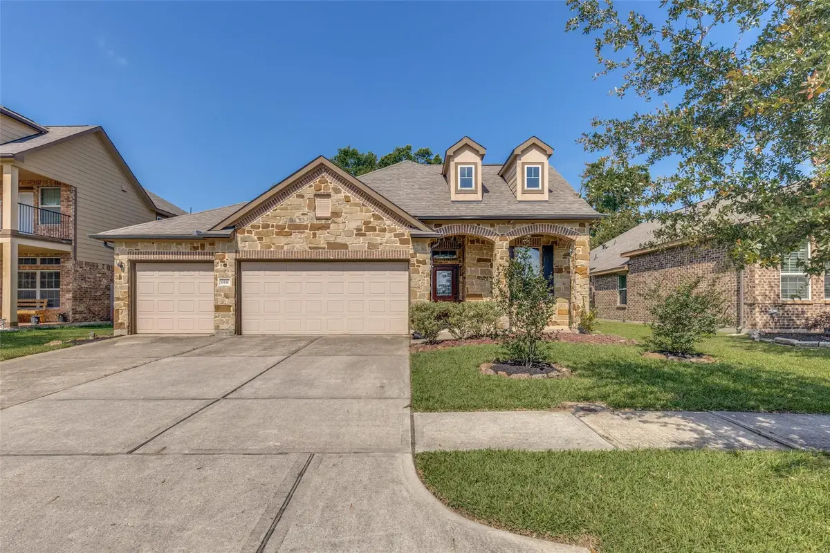6531 Hunters Creek Ln, Baytown, TX 77521 - #1