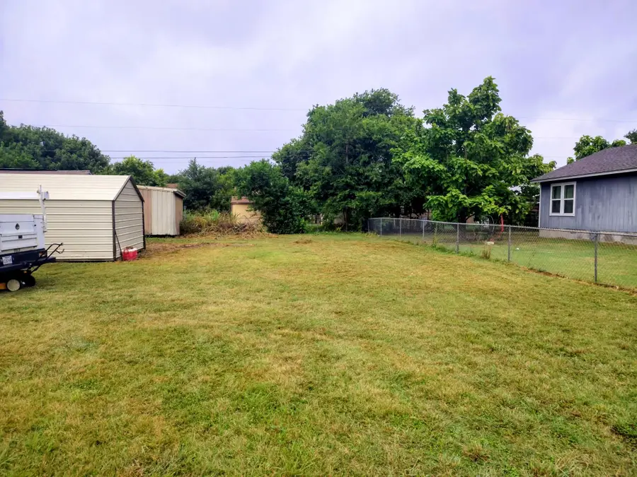 113 Beck St, Florence, TX 76527 - #3