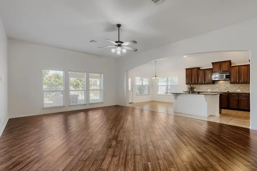 1009 N Ash Cv, Hutto, TX 78634 - #3
