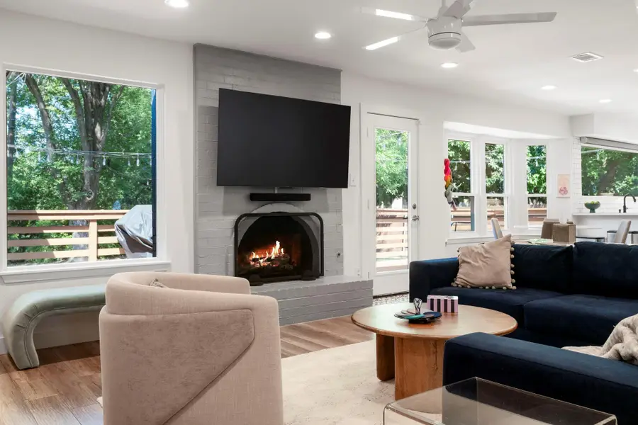 7404 Charlton Dr, Austin, TX 78723 - Image #3