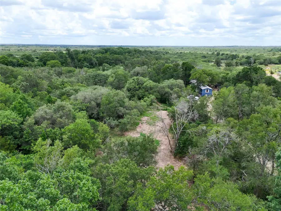 689 Chamberlin Rd, Dale, TX 78616 - Image #2