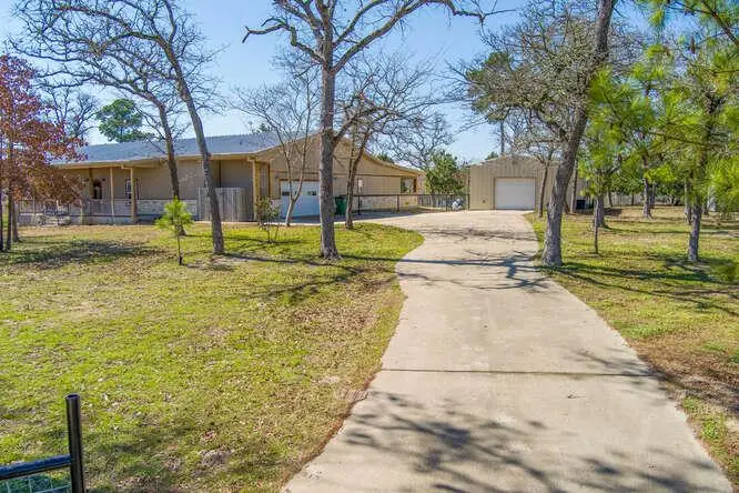 120 Lariat Ct, Bastrop, TX 78602 - Image #2