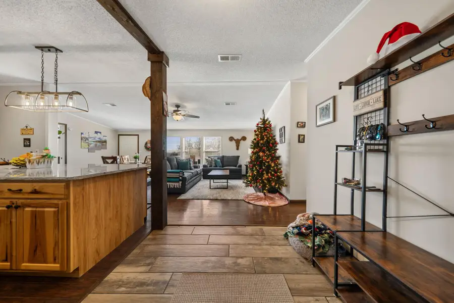 28609 Paradise Manor Dr, Marble Falls, TX 78654 - Image #2