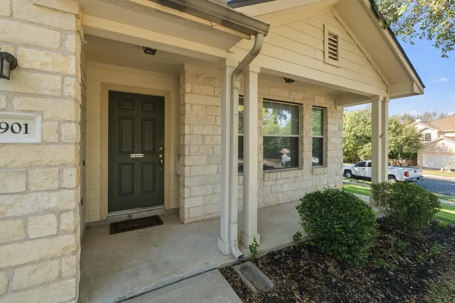 1901 Idlewilde Run Dr, Austin, TX 78744 - #2