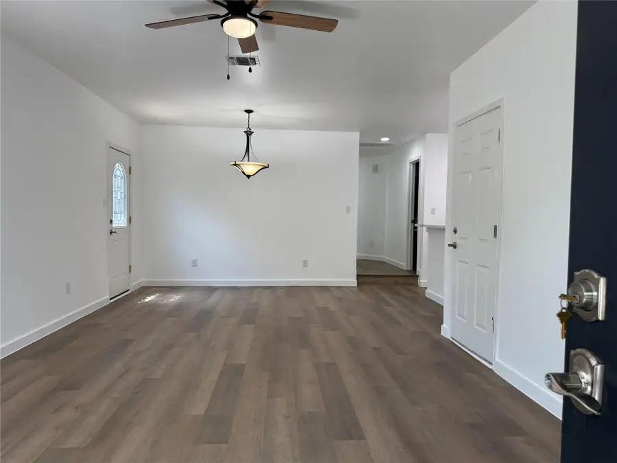 1621 Parkfield Cir, Round Rock, TX 78664 - #3